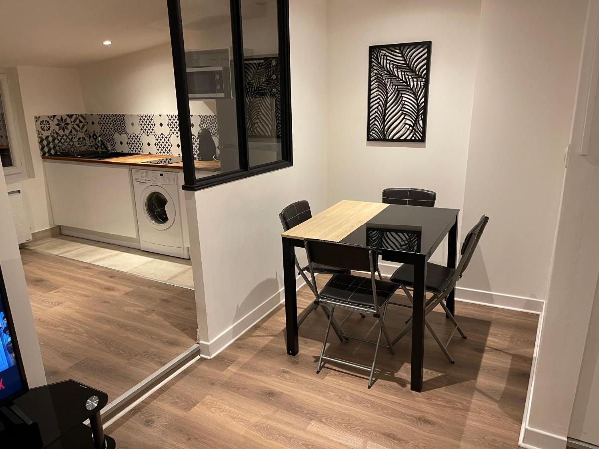 Apartment Le Black & White, Hyper Centre - Paisible- Wifi Hd- Netflix- Proche Gare -ideal Couple Et Business Niort